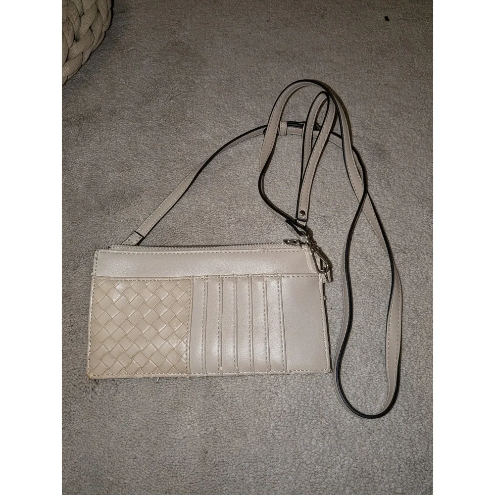 Jen & Co‎ Beige Woven Vegan Leather Crossbody Wallet Bag Card Holder Clutch